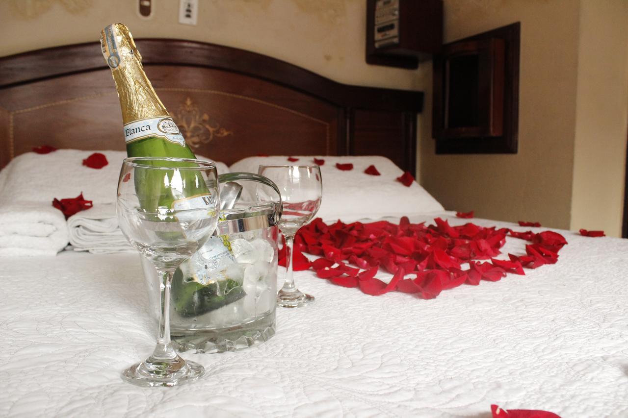 Motel Piramides De Cristal Богота Екстериор снимка