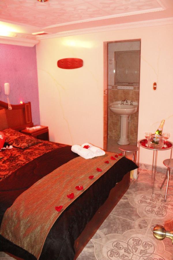 Motel Piramides De Cristal Богота Екстериор снимка