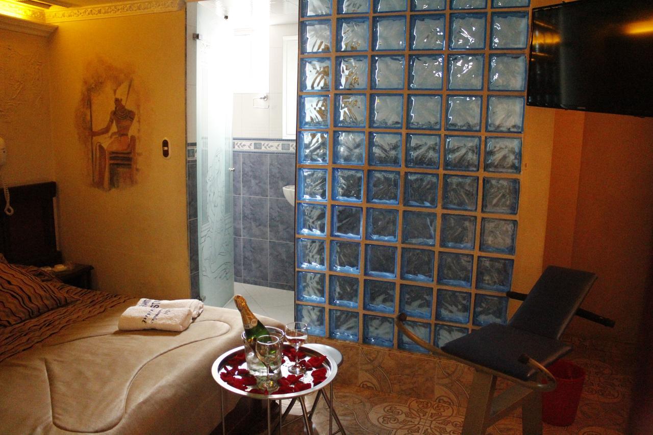 Motel Piramides De Cristal Богота Екстериор снимка