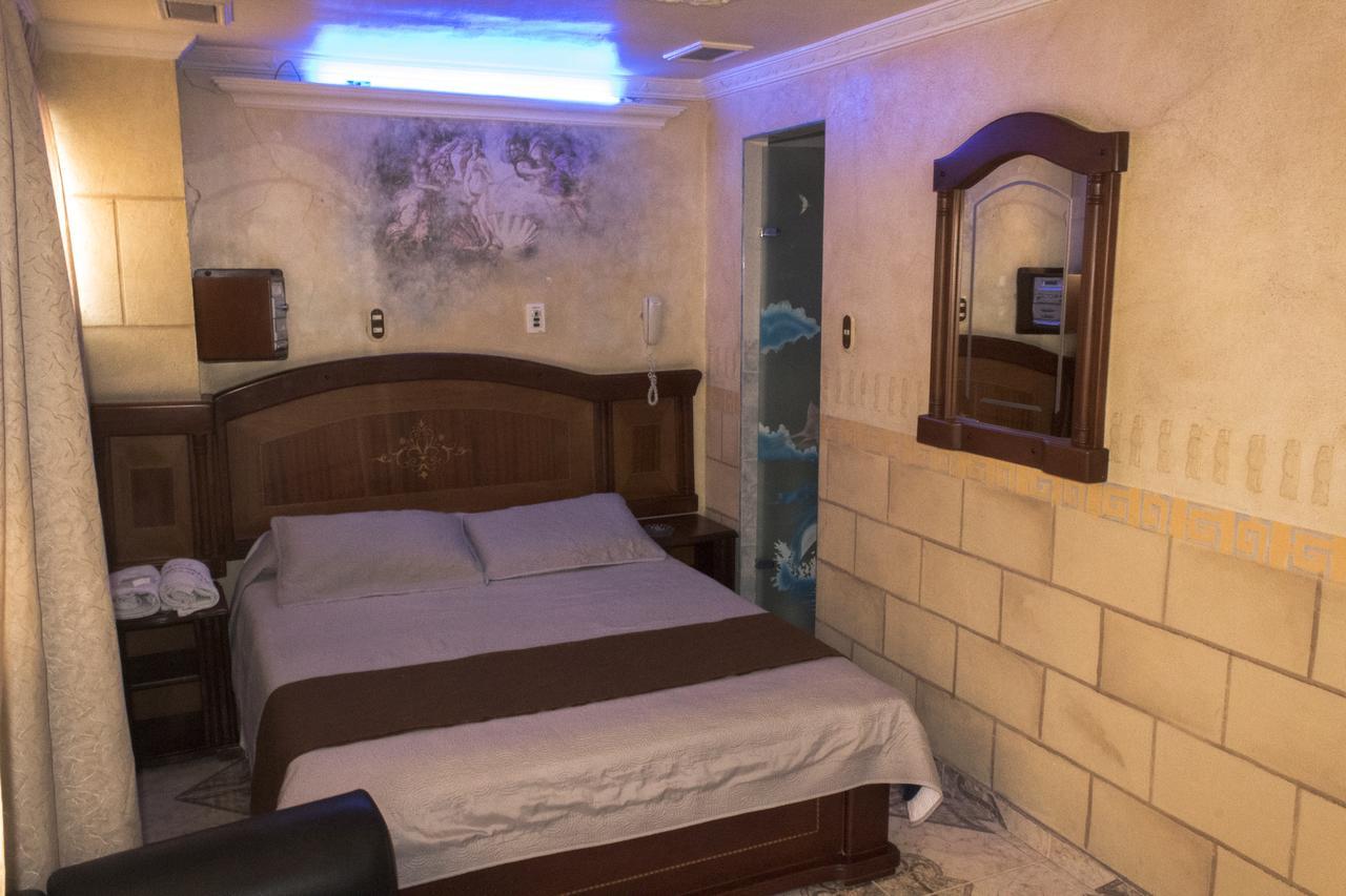 Motel Piramides De Cristal Богота Екстериор снимка